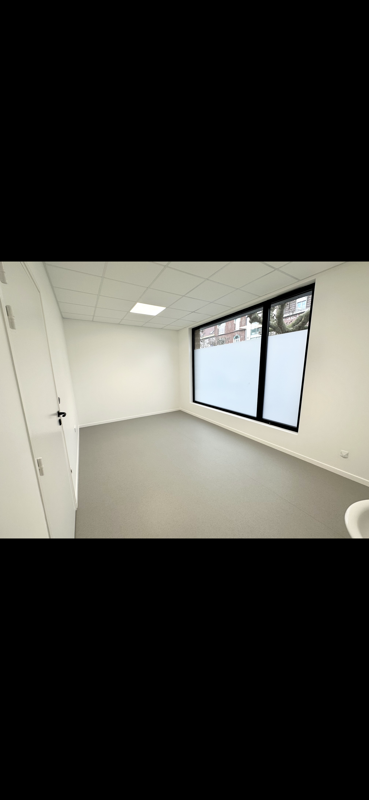 A louer locaux neufs dans structure pluridisciplinaire