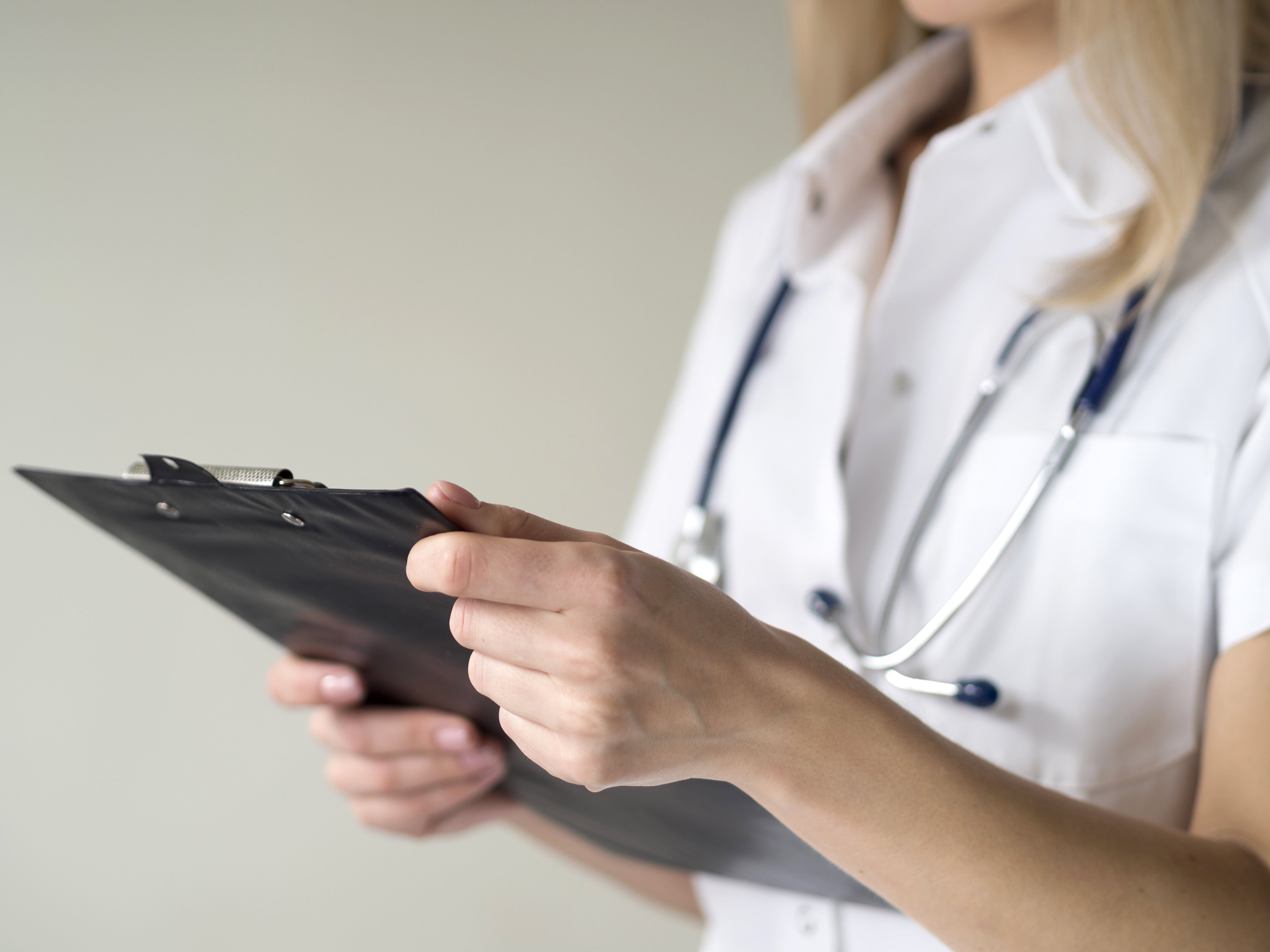 Annonces médicales : La rédaction efficace pour attirer des candidats