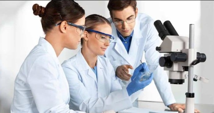Tout savoir sur le salaire des techniciens de laboratoire