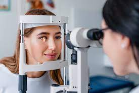 Tout savoir sur le salaire des ophtalmologues
