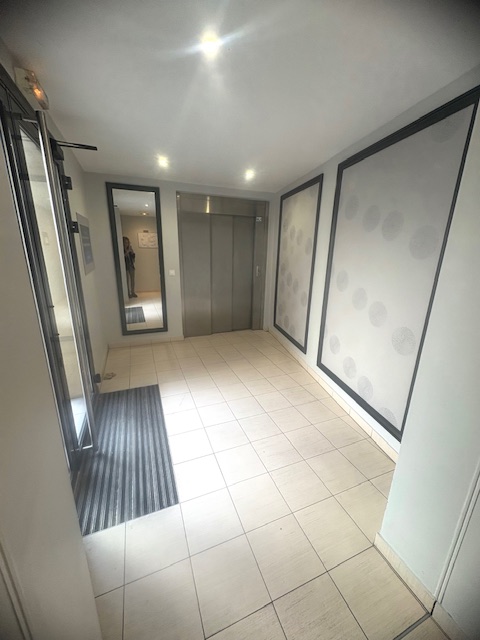 À LOUER - LOCAL PROFESSIONNEL 45 m² – COLOMBES, RUE SAINT-DENIS