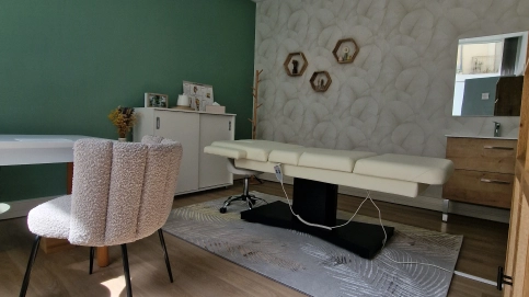 20240520_160845.jpg Loue 3 cabinets de thérapeutes hyper centre beziers