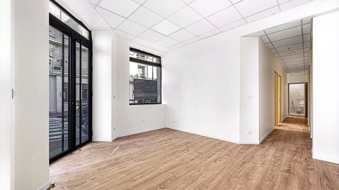 Local commercial de 76 m² de plein pied