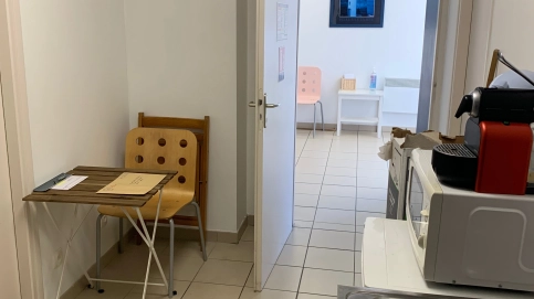 Bureau médical 20 m² – Neuf & PMR – Pessac (Tram B / Parking)