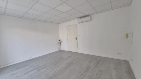Bureau 17,5m² pour activité libérale à Sanary