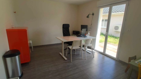 438159152_3477056185928428_8385431351691008762_n.jpg LOCATION BUREAU MEDICAL/PARAMEDICAL à ST NICOLAS DE PORT (54210)