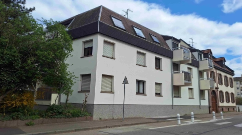 kinésithérapeute cède local suite cessation activité