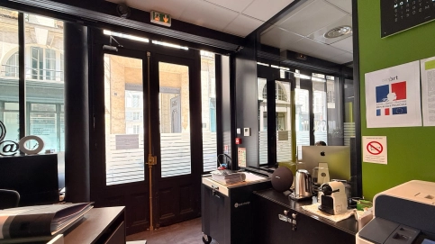 LOCAL COMMERCIAL D'EXCEPTION 675 M²  À VENDRE