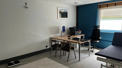 419006760_10231294885858188_707833513567963834_n.jpg RECHERCHE ASSOCIE / COLLABORATEUR