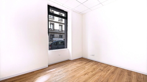 Local commercial de 76 m² de plein pied