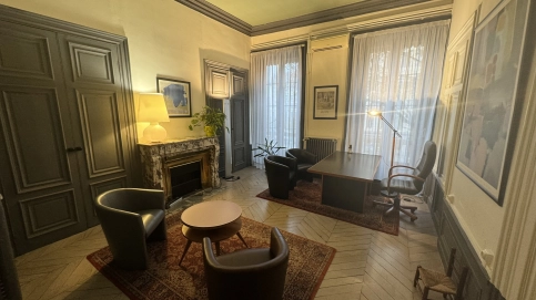 IMG_0269.jpeg Bureau meublé 1 à 2 jours hebdomadaire