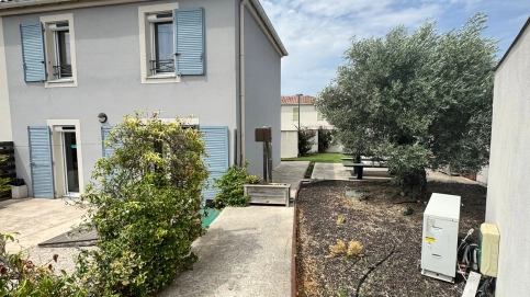 5 locaux médicaux/paramédicaux