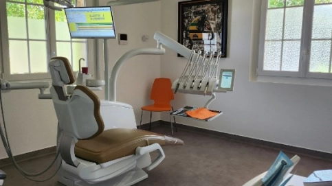 REMPLACEMENTS REGULIERS / COLLABORATION / ASSOCIATION