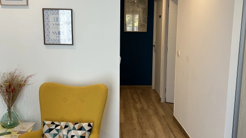 LOCAL PROFESSIONNEL CLÉ EN MAIN-2  BUREAUX + JARDIN- PARKING-
