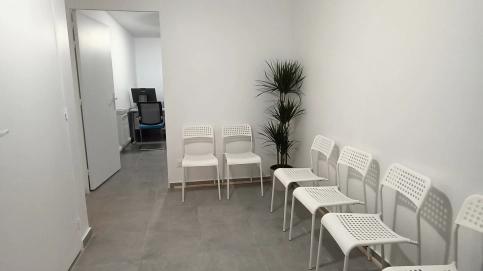 Cabinet médical disponible pour une installation