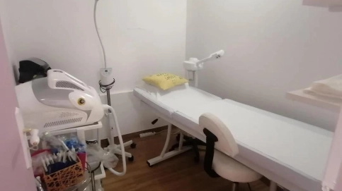 Cession Bail.  Centre 325 m²   Paris 20