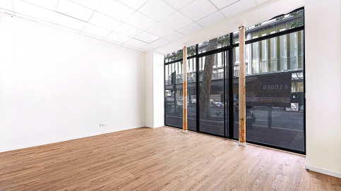 Local commercial de 76 m² de plein pied