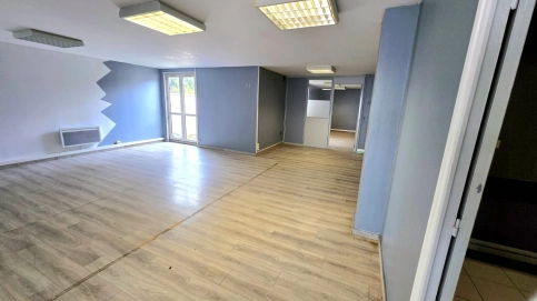 À LOUER - LOCAL MÉDICAL / PARAMÉDICAL - 145m² - LENS PROCHE CENTR