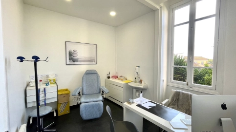 CAP D'AIL CENTRE • LOCAL VIDE IDÉAL KINÉ, INFIRMIERS ET OSTHÉO