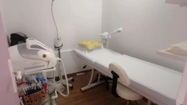 Cession Bail.  Centre 325 m².  Paris 20