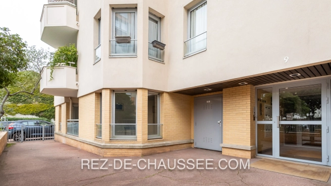 APPARTEMENT  3 PIECES – QUARTIER BECON, PROFESSIONS LIBERALAES