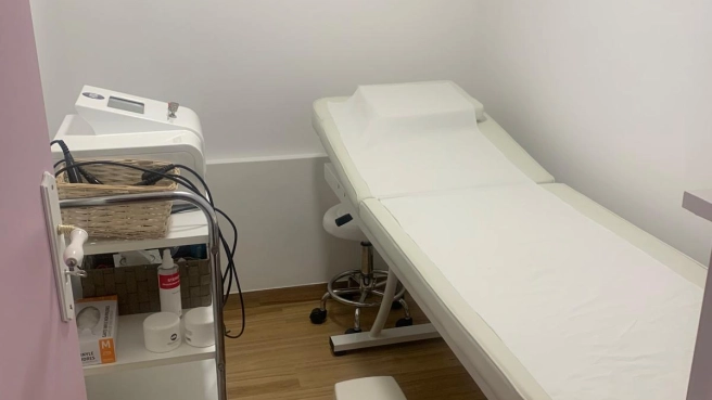 Cession Bail.  Centre 325 m².  Paris 20