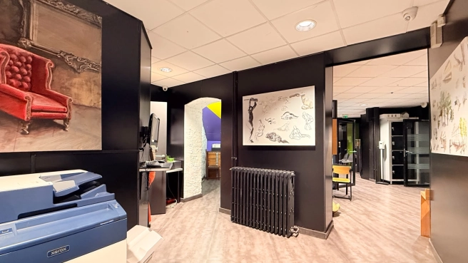 LOCAL COMMERCIAL D'EXCEPTION 675 M²  À VENDRE