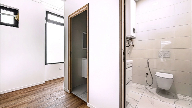Local commercial de 76 m² de plein pied