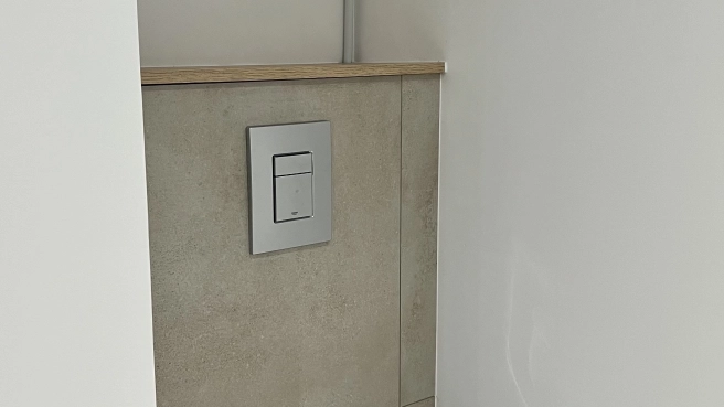 Local ou bureaux pro - Entièrement refait à neuf - LIBRE