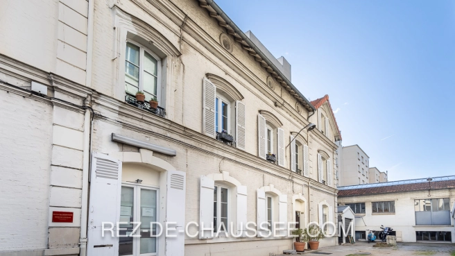 BUREAUX A AMENAGER POUR PROFESSIONS LIBERALES