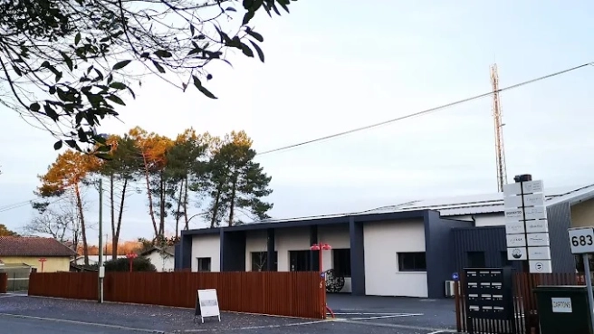 LOCAL PROFESSIONNEL SANTE A LOUER SEIGNOSSE 40 POLE SANTE NEUF