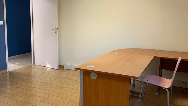 Bureau médical 20 m² – Neuf & PMR – Pessac (Tram B / Parking)
