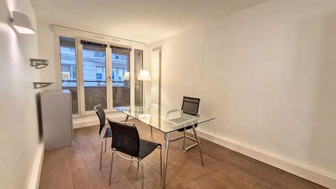 Bureaux avec terrasse et parking, idéal profession libérale