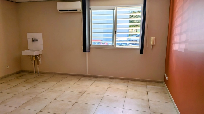 Bureau / local professionnel / cabinet médical 38 m² – centre de