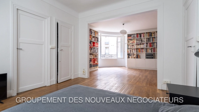 RUE LAMARCK APPARTEMENT CALME ET LUMINEUX.