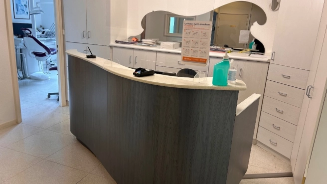 Vends cabinet dentaire Strasbourg Ouest avec murs