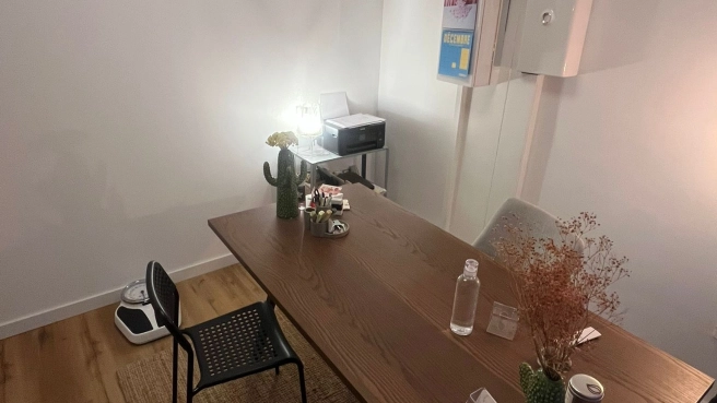 Bureau dans cabinet paramédical