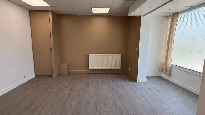 Location cabinet 94 (limite 77 et 91)