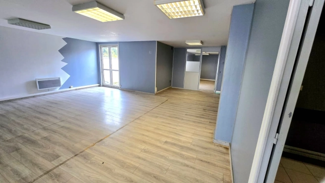 À LOUER - LOCAL MÉDICAL / PARAMÉDICAL - 145m² - LENS PROCHE CENTR
