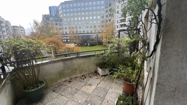 Idéal profession libérale, local commercial avec une terrasse