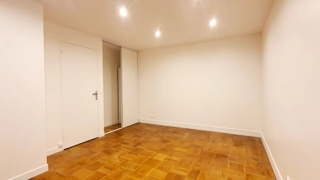 BUREAUX POUR PROFESSIONS LIBERALES – QUARTIER CHARRAS COURBEVOIE