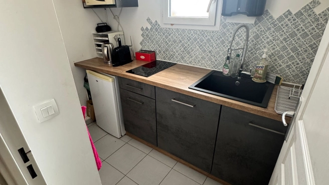 5 locaux médicaux/paramédicaux